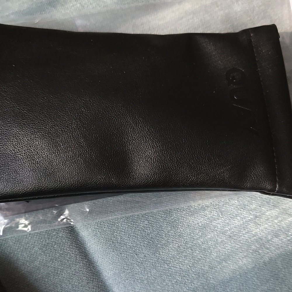 NWT Quay Aviator Polorized Sunglasses, Black Fade, Standard High Key - Picture 4 of 5